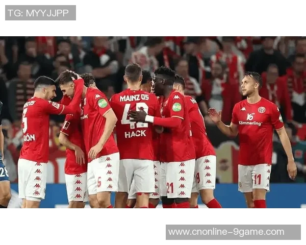 法兰克福主场迎战科隆期待精彩对决与球迷热情共鸣